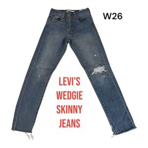 LEVI'S WEDGIE SKINNY JEANS.